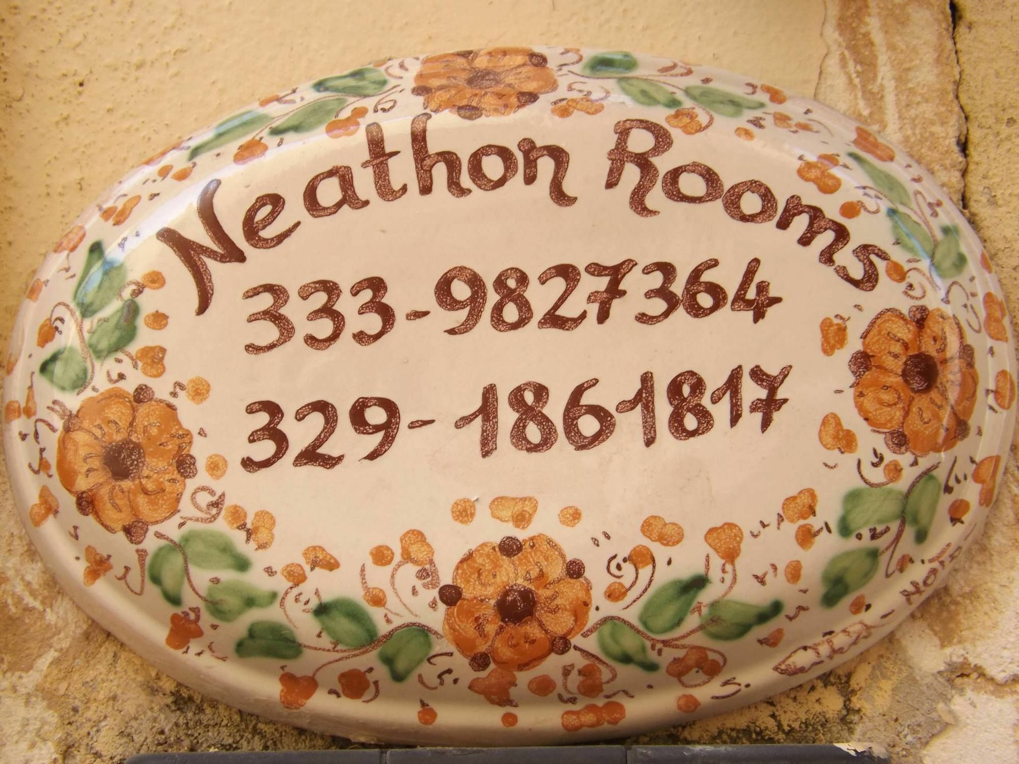 Neathon Rooms Noto Bagian luar foto